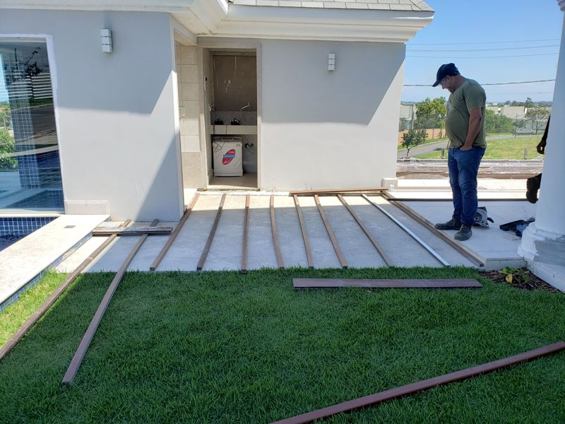 Montagem do deck em obra