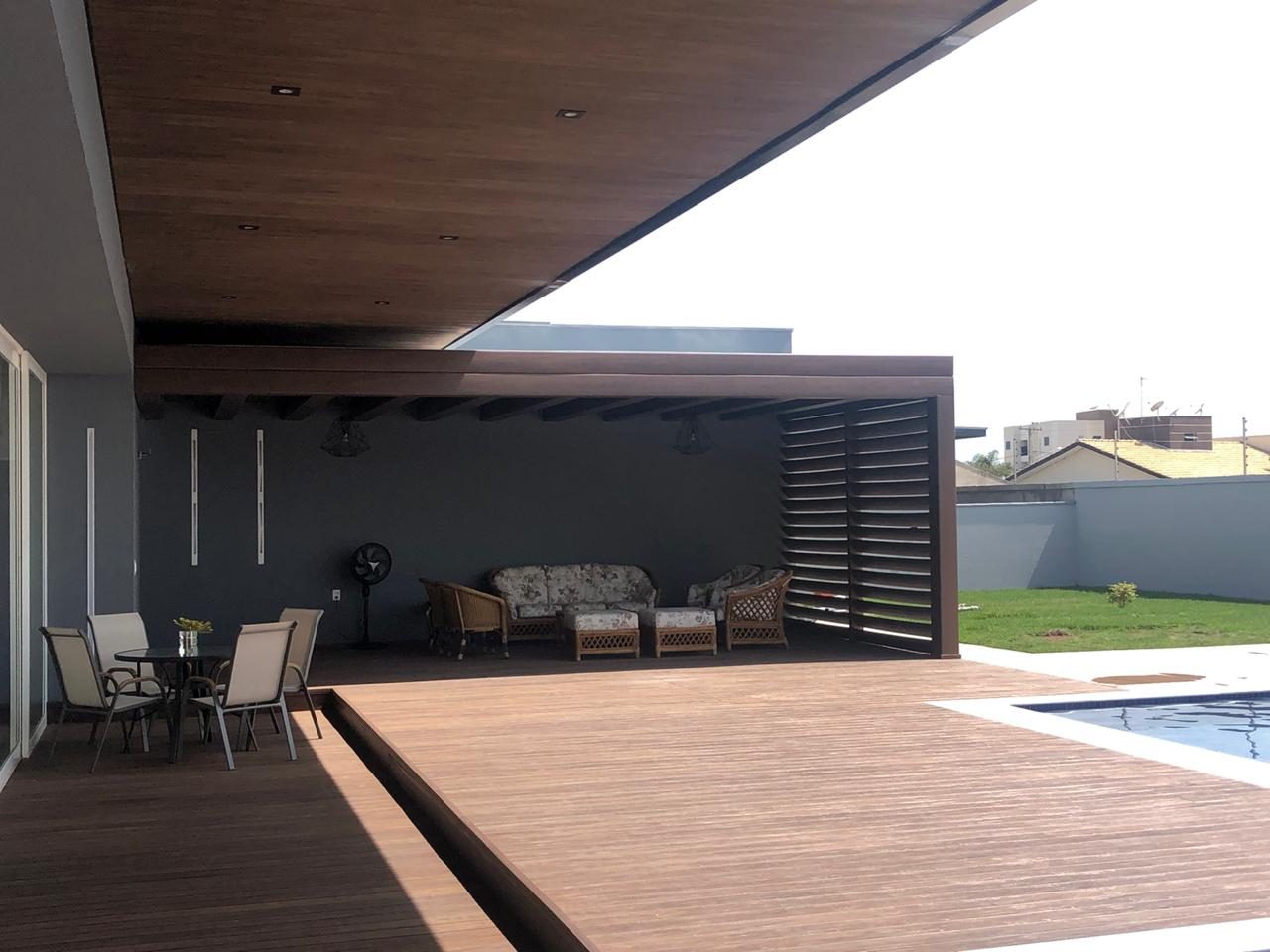 Assoalho com encaixe 220 x 32 mm em Deck Ecológico